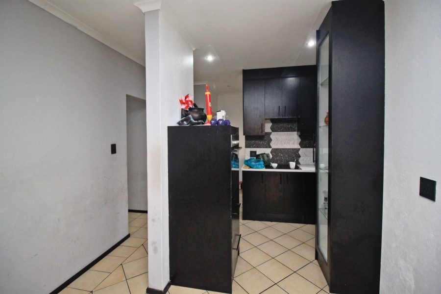 To Let 2 Bedroom Property for Rent in Sunnyrock Gauteng