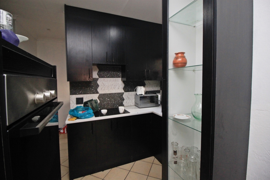 To Let 2 Bedroom Property for Rent in Sunnyrock Gauteng