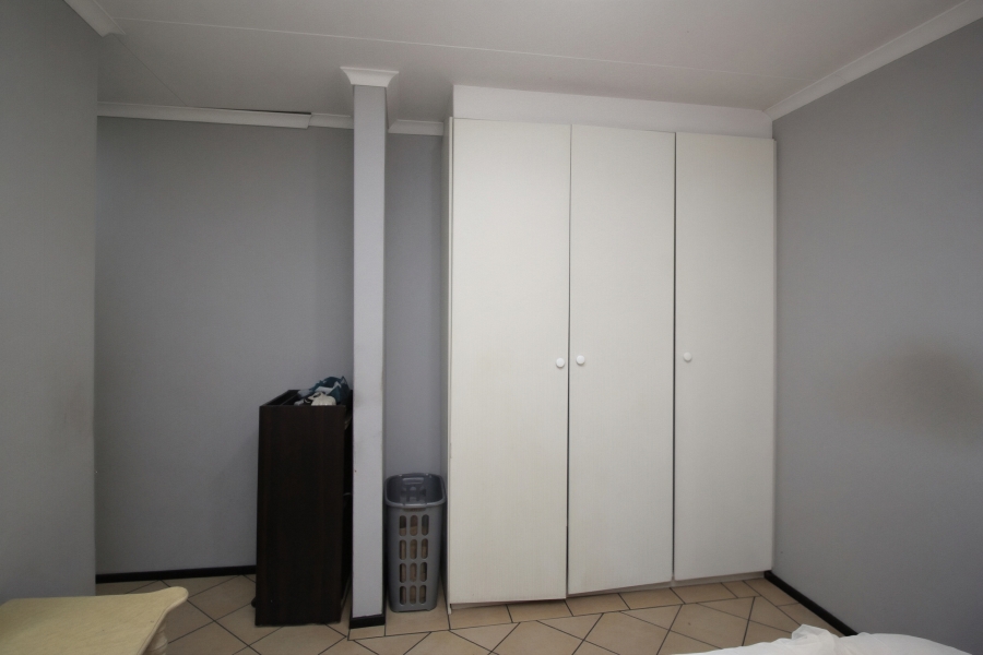 To Let 2 Bedroom Property for Rent in Sunnyrock Gauteng
