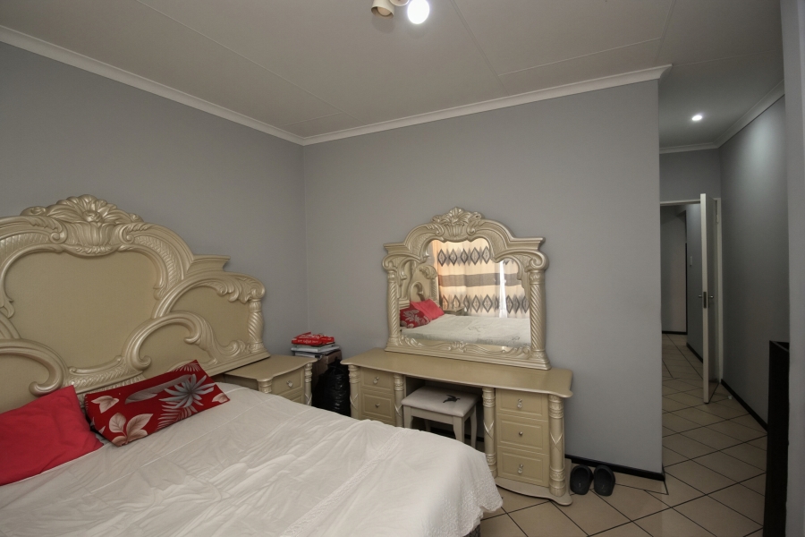 To Let 2 Bedroom Property for Rent in Sunnyrock Gauteng