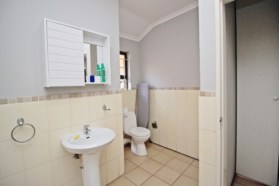 To Let 2 Bedroom Property for Rent in Sunnyrock Gauteng
