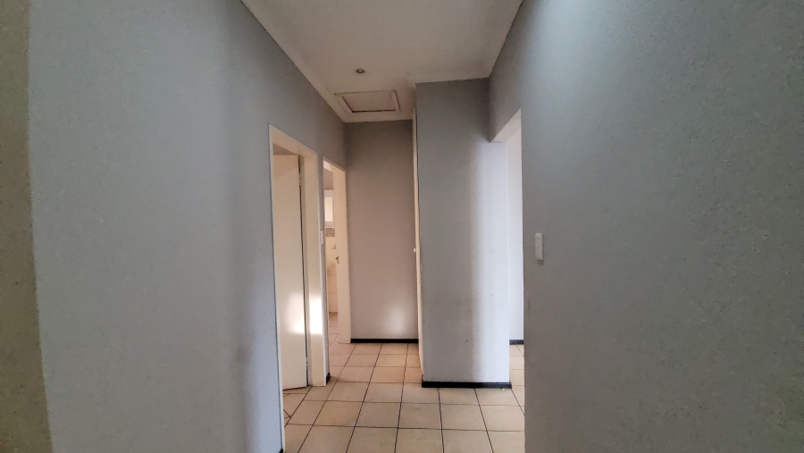 To Let 2 Bedroom Property for Rent in Sunnyrock Gauteng