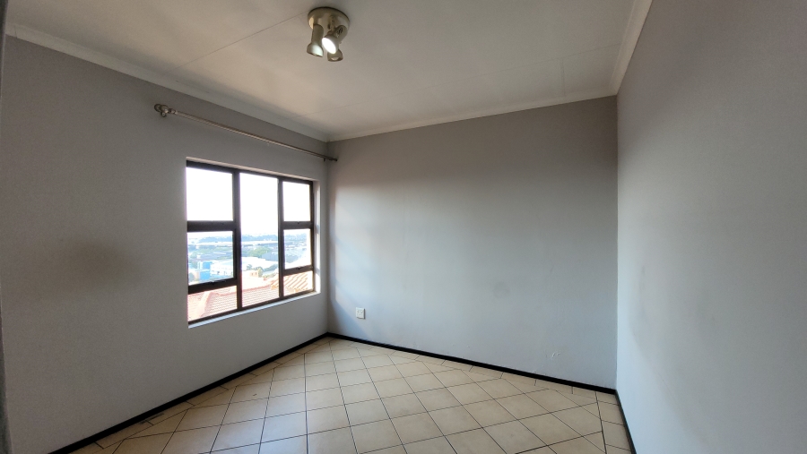 To Let 2 Bedroom Property for Rent in Sunnyrock Gauteng