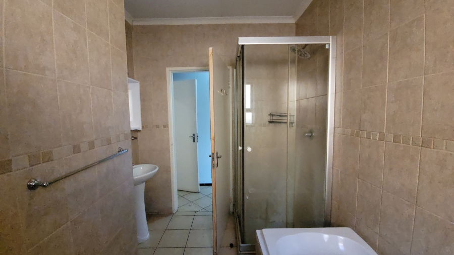 To Let 2 Bedroom Property for Rent in Sunnyrock Gauteng