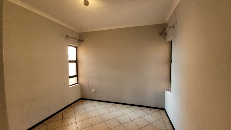 To Let 2 Bedroom Property for Rent in Sunnyrock Gauteng
