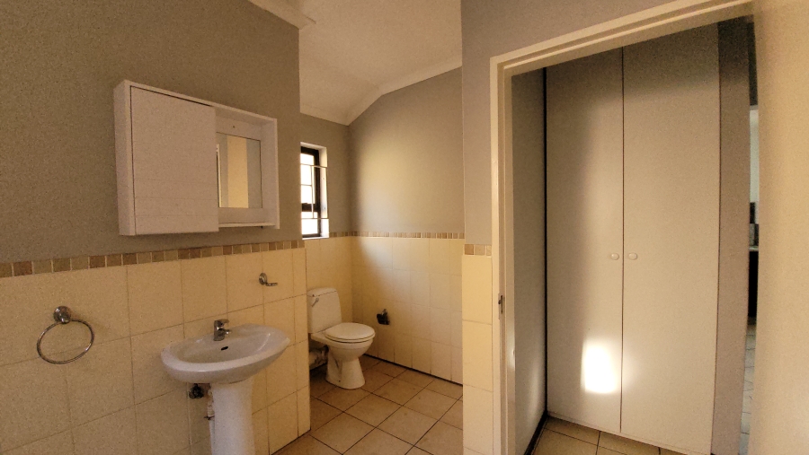 To Let 2 Bedroom Property for Rent in Sunnyrock Gauteng