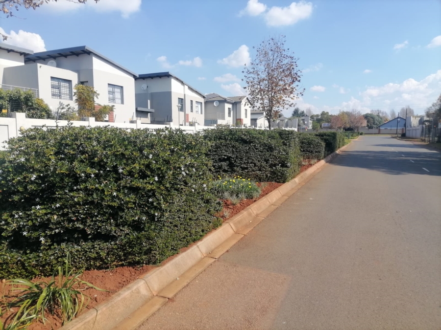 0 Bedroom Property for Sale in Raslouw Gauteng