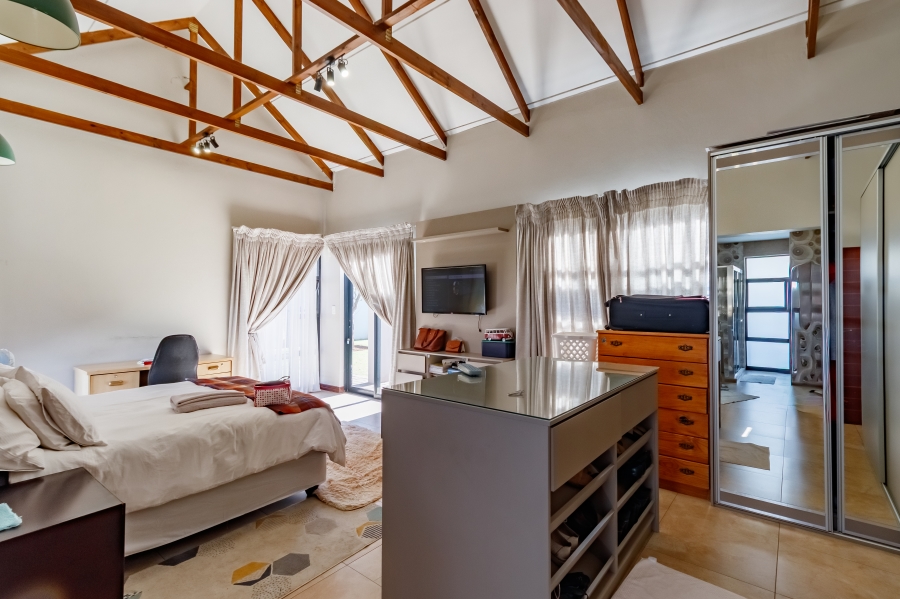 4 Bedroom Property for Sale in Midstream Estate Gauteng