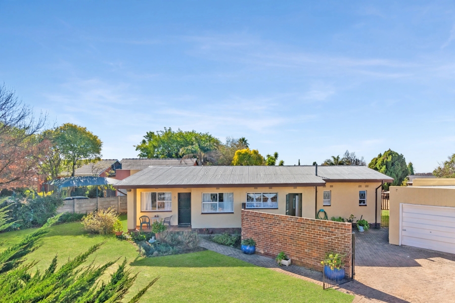 3 Bedroom Property for Sale in Kenmare Gauteng