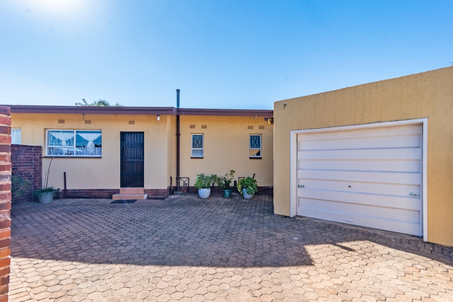 3 Bedroom Property for Sale in Kenmare Gauteng
