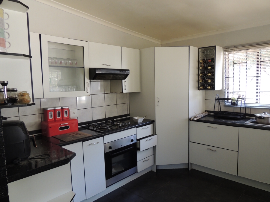 3 Bedroom Property for Sale in Rosettenville Gauteng