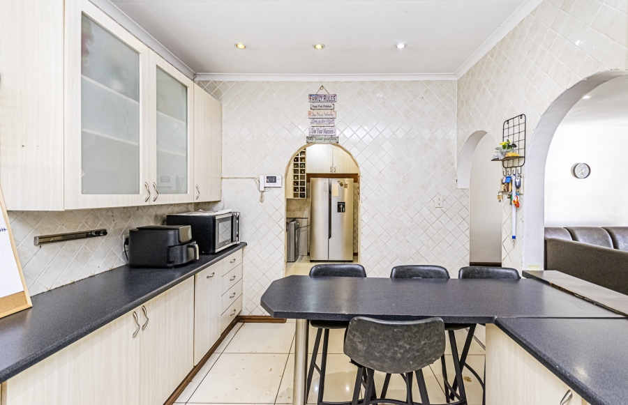 4 Bedroom Property for Sale in Lyttelton Manor Gauteng