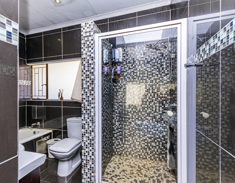 4 Bedroom Property for Sale in Lyttelton Manor Gauteng