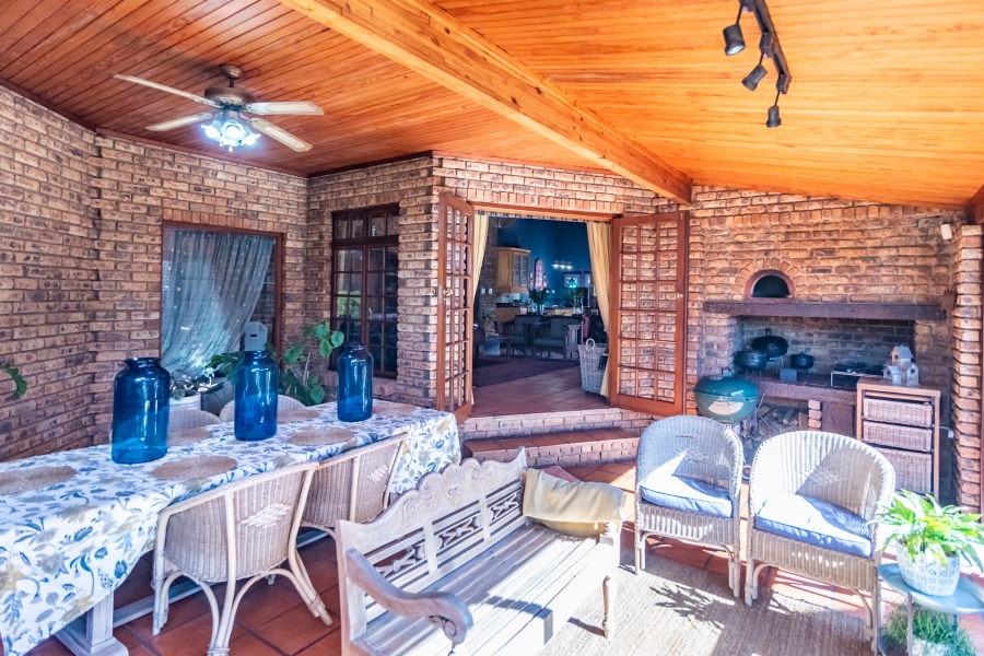 4 Bedroom Property for Sale in Eldoraigne Gauteng