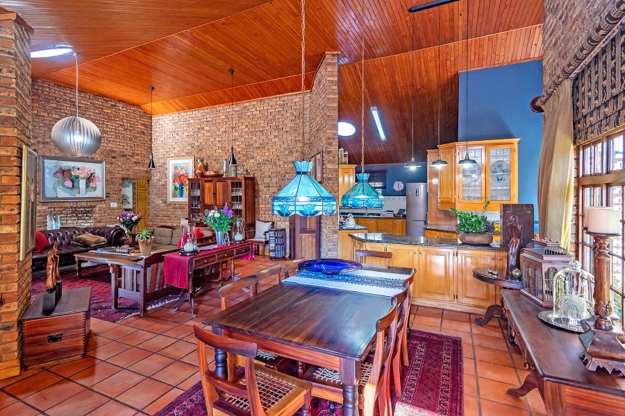 4 Bedroom Property for Sale in Eldoraigne Gauteng