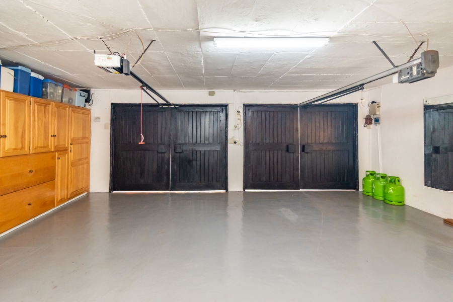 4 Bedroom Property for Sale in Eldoraigne Gauteng