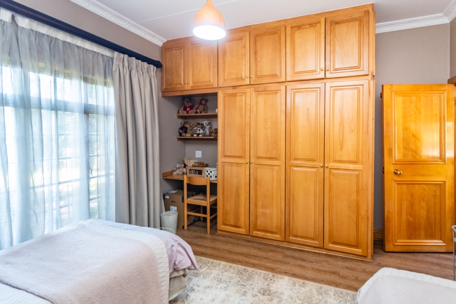 4 Bedroom Property for Sale in Eldoraigne Gauteng
