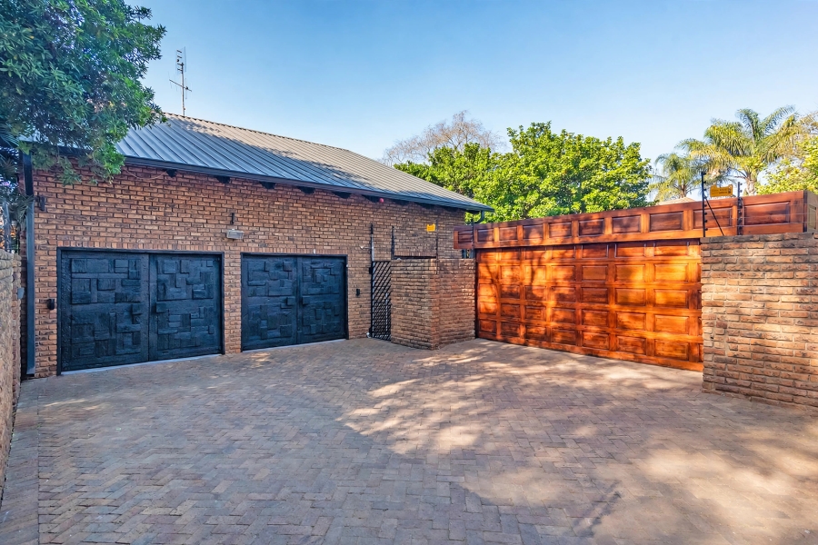 4 Bedroom Property for Sale in Eldoraigne Gauteng