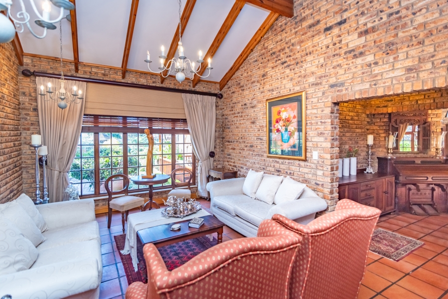 4 Bedroom Property for Sale in Eldoraigne Gauteng