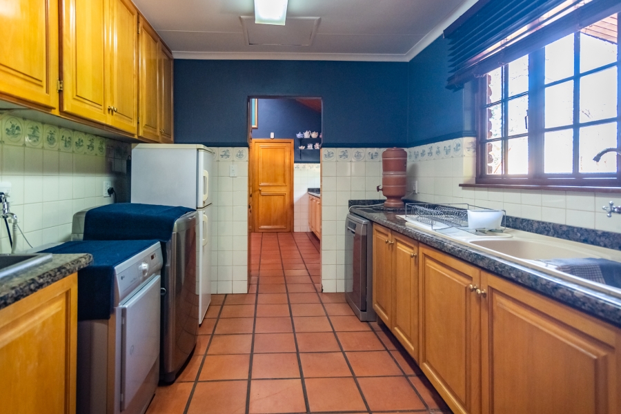4 Bedroom Property for Sale in Eldoraigne Gauteng