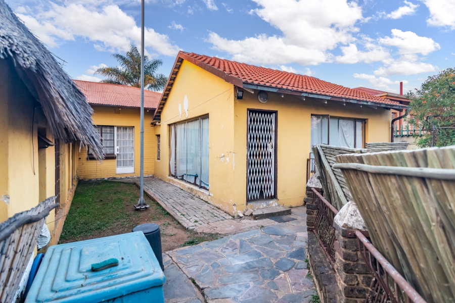 3 Bedroom Property for Sale in Witpoortjie Gauteng