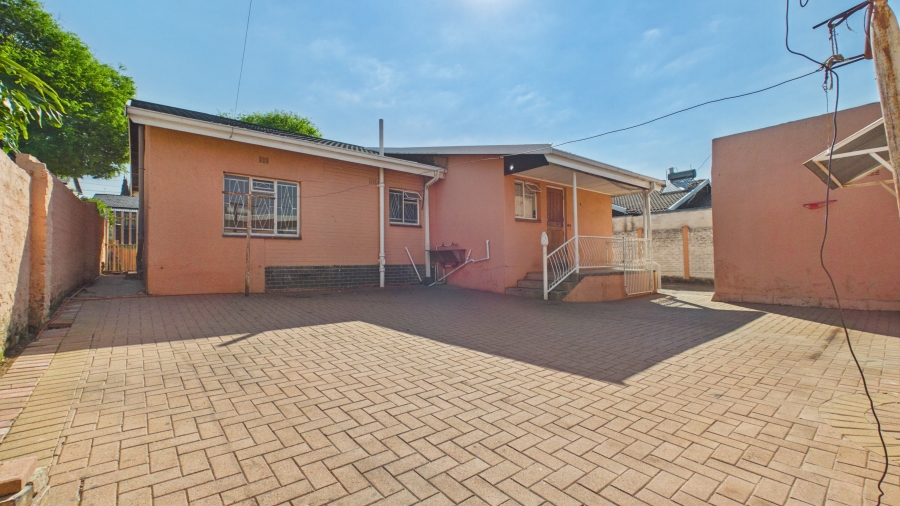 3 Bedroom Property for Sale in Bosmont Gauteng