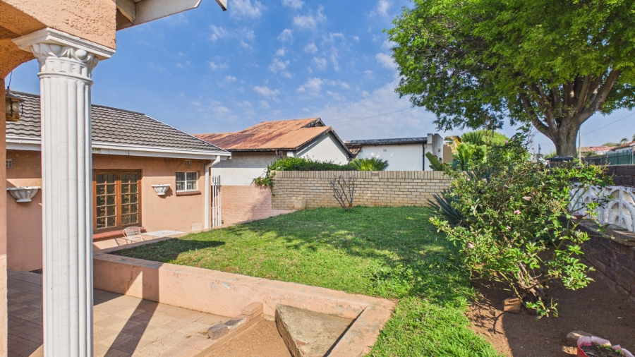 3 Bedroom Property for Sale in Bosmont Gauteng