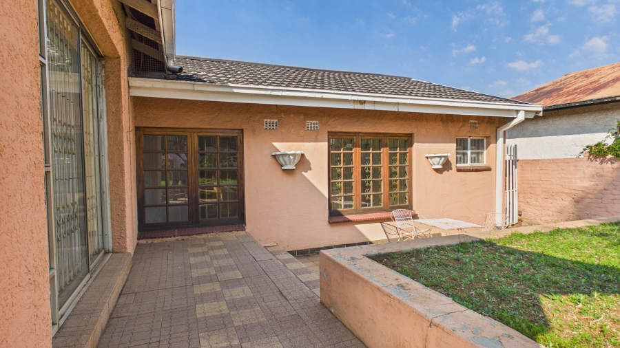 3 Bedroom Property for Sale in Bosmont Gauteng