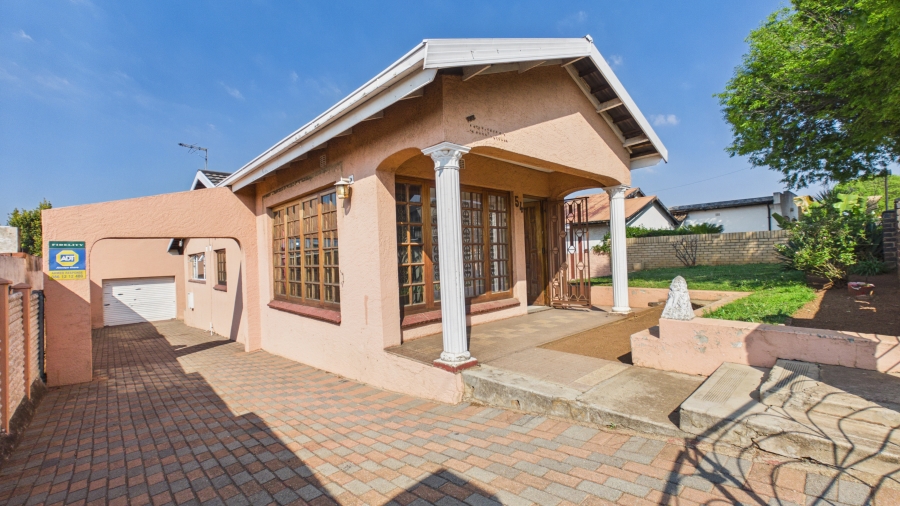 3 Bedroom Property for Sale in Bosmont Gauteng