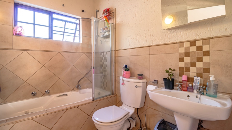 2 Bedroom Property for Sale in Paulshof Gauteng