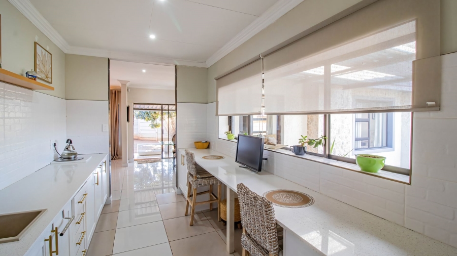 4 Bedroom Property for Sale in Kibler Park Gauteng