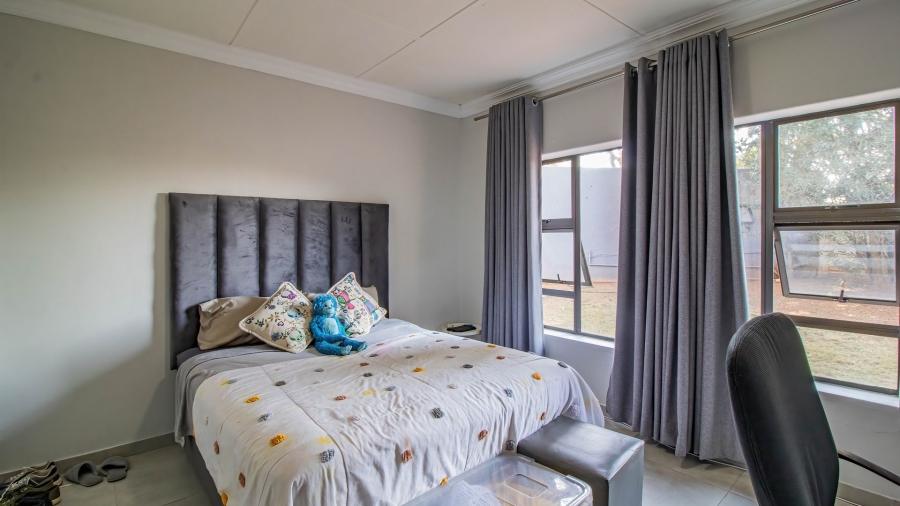 4 Bedroom Property for Sale in Kibler Park Gauteng