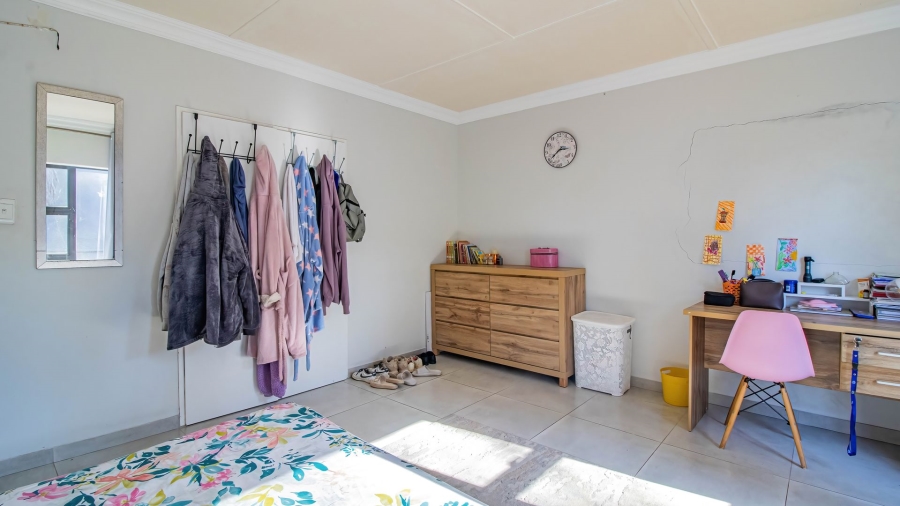 4 Bedroom Property for Sale in Kibler Park Gauteng