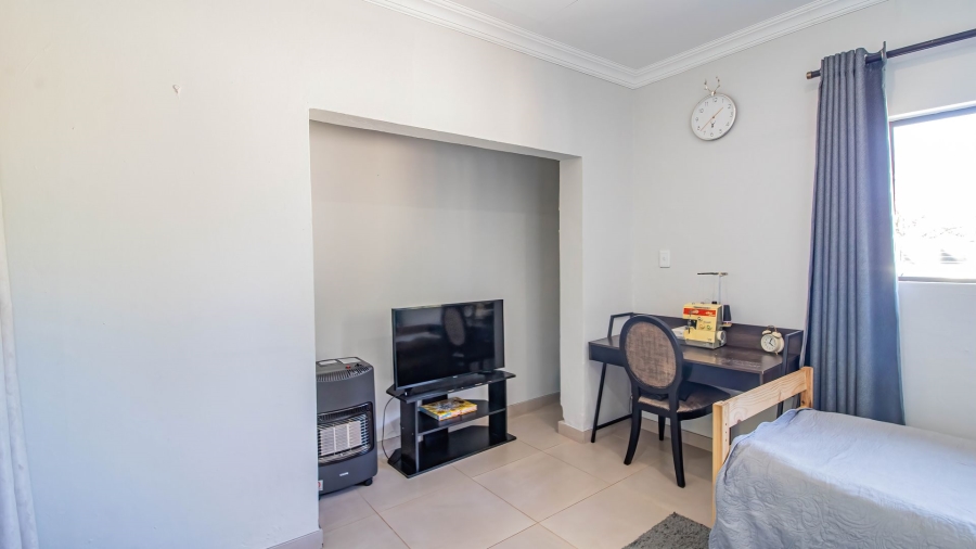 4 Bedroom Property for Sale in Kibler Park Gauteng