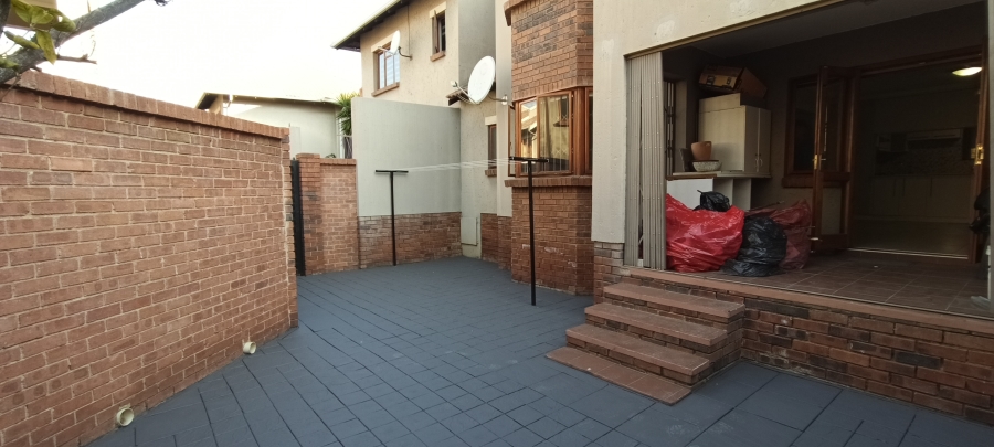 To Let 2 Bedroom Property for Rent in Meyersdal Gauteng