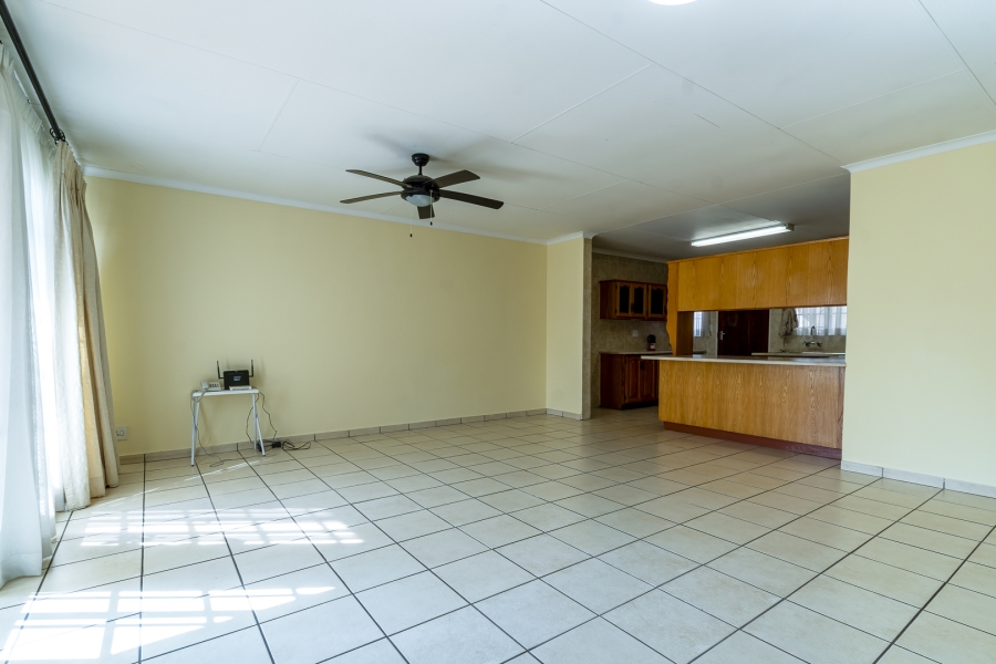 2 Bedroom Property for Sale in Die Wilgers Gauteng