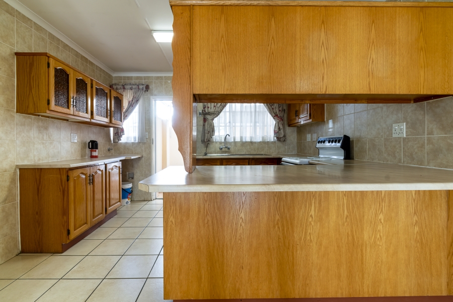2 Bedroom Property for Sale in Die Wilgers Gauteng