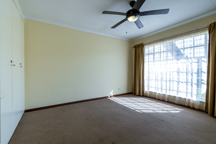 2 Bedroom Property for Sale in Die Wilgers Gauteng