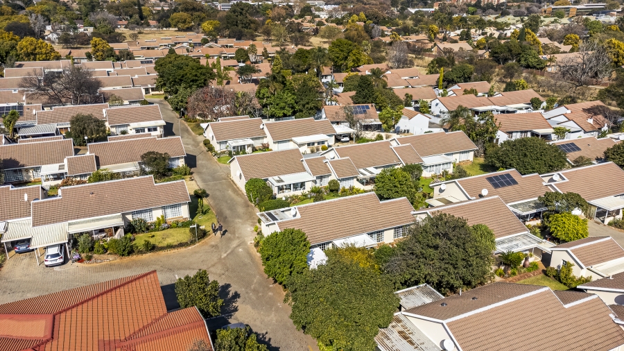 2 Bedroom Property for Sale in Die Wilgers Gauteng