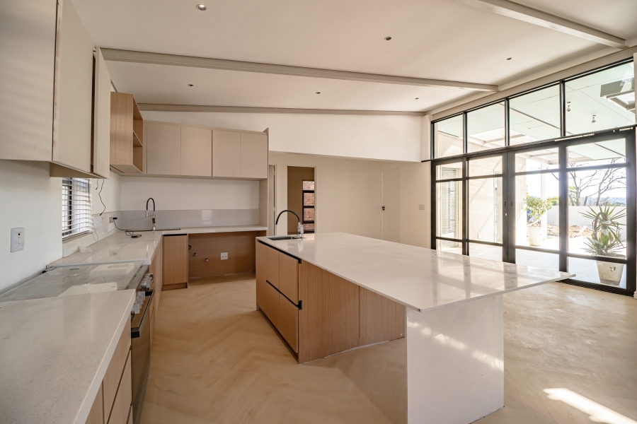 To Let 2 Bedroom Property for Rent in Bryanston Gauteng
