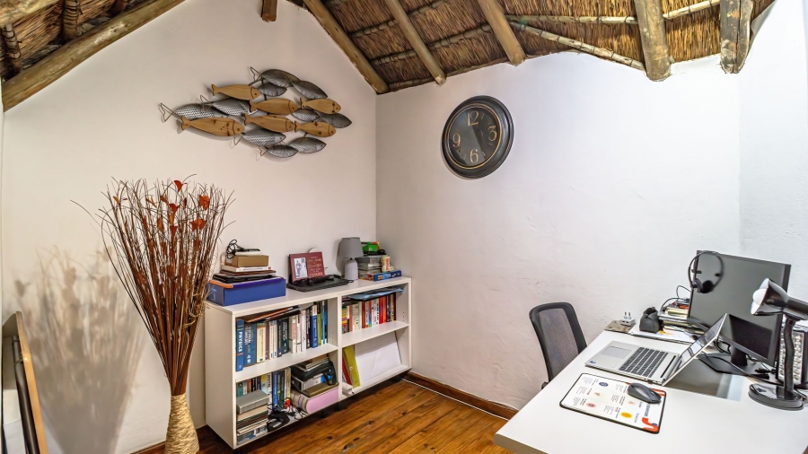 2 Bedroom Property for Sale in Paulshof Gauteng