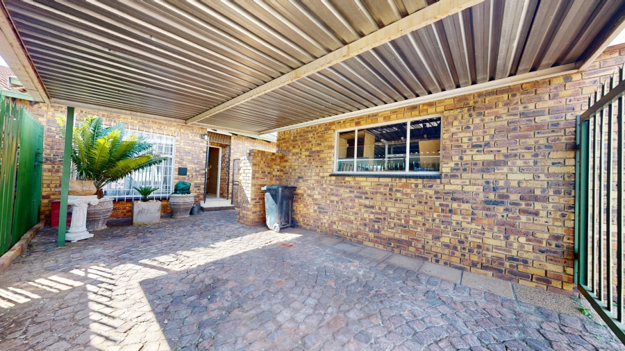 2 Bedroom Property for Sale in Witfield Gauteng