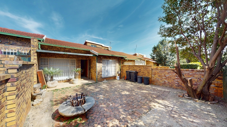 2 Bedroom Property for Sale in Witfield Gauteng