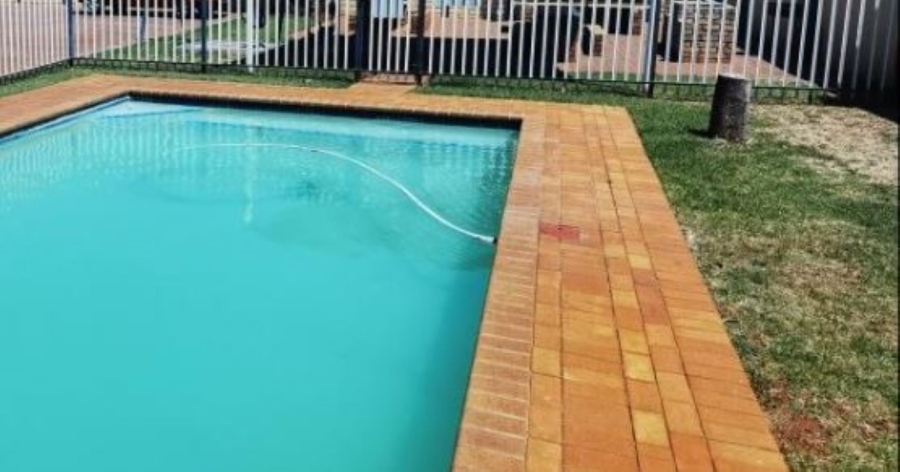 2 Bedroom Property for Sale in Denlee Gauteng