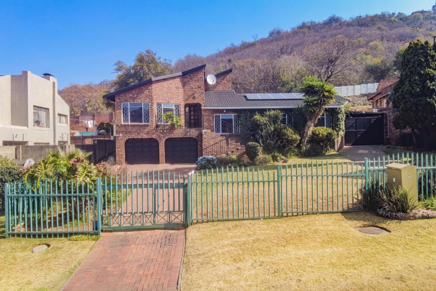 3 Bedroom Property for Sale in Bassonia Gauteng
