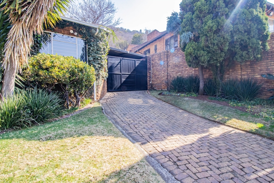 3 Bedroom Property for Sale in Bassonia Gauteng