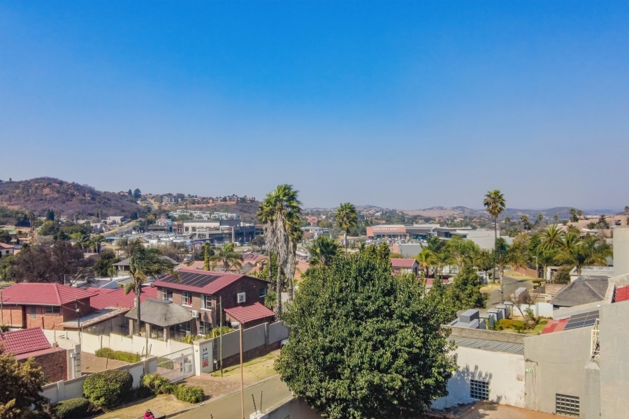 3 Bedroom Property for Sale in Bassonia Gauteng