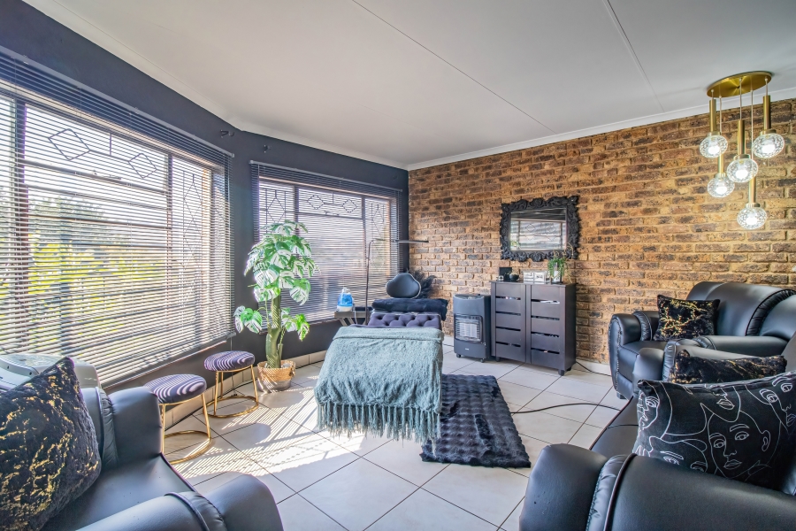 3 Bedroom Property for Sale in Bassonia Gauteng