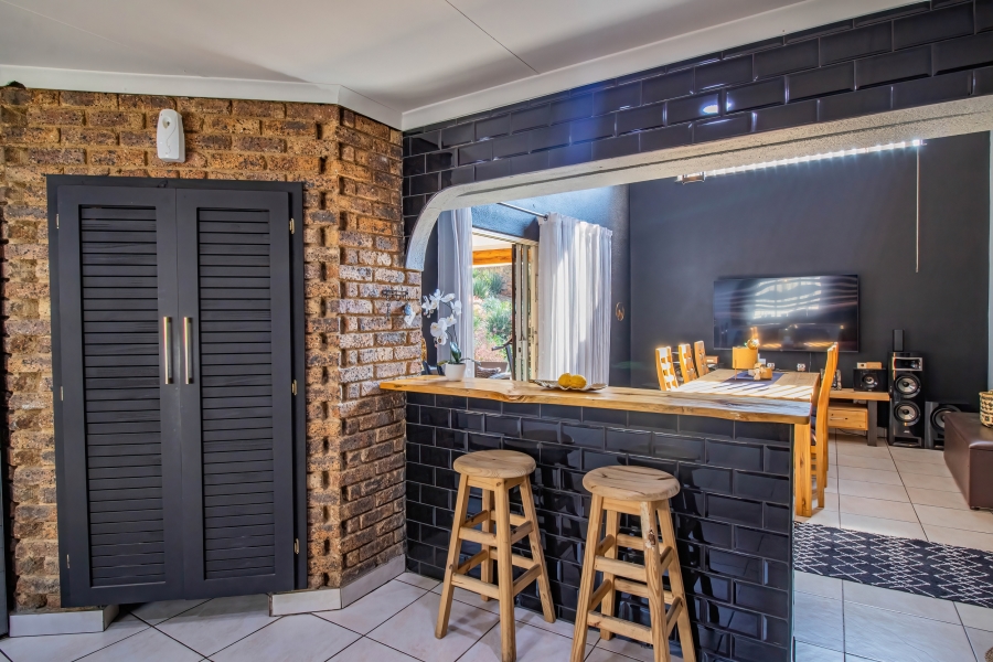 3 Bedroom Property for Sale in Bassonia Gauteng