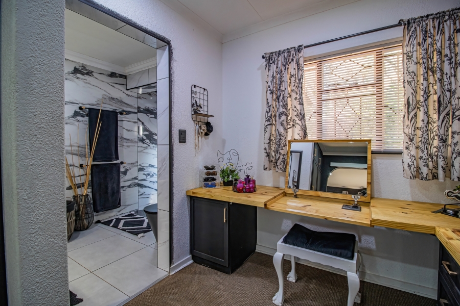3 Bedroom Property for Sale in Bassonia Gauteng